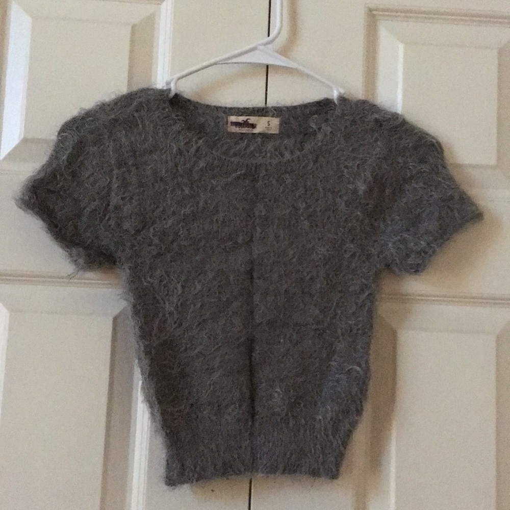 Fuzzy Gray Cropped Hollister Blouse